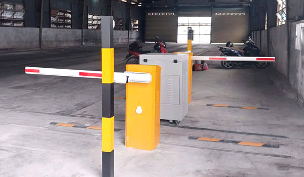 Máy giữ xe tích hợp 2 Barie tự động