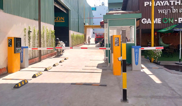 Hệ thống máy phát thẻ xe tự động